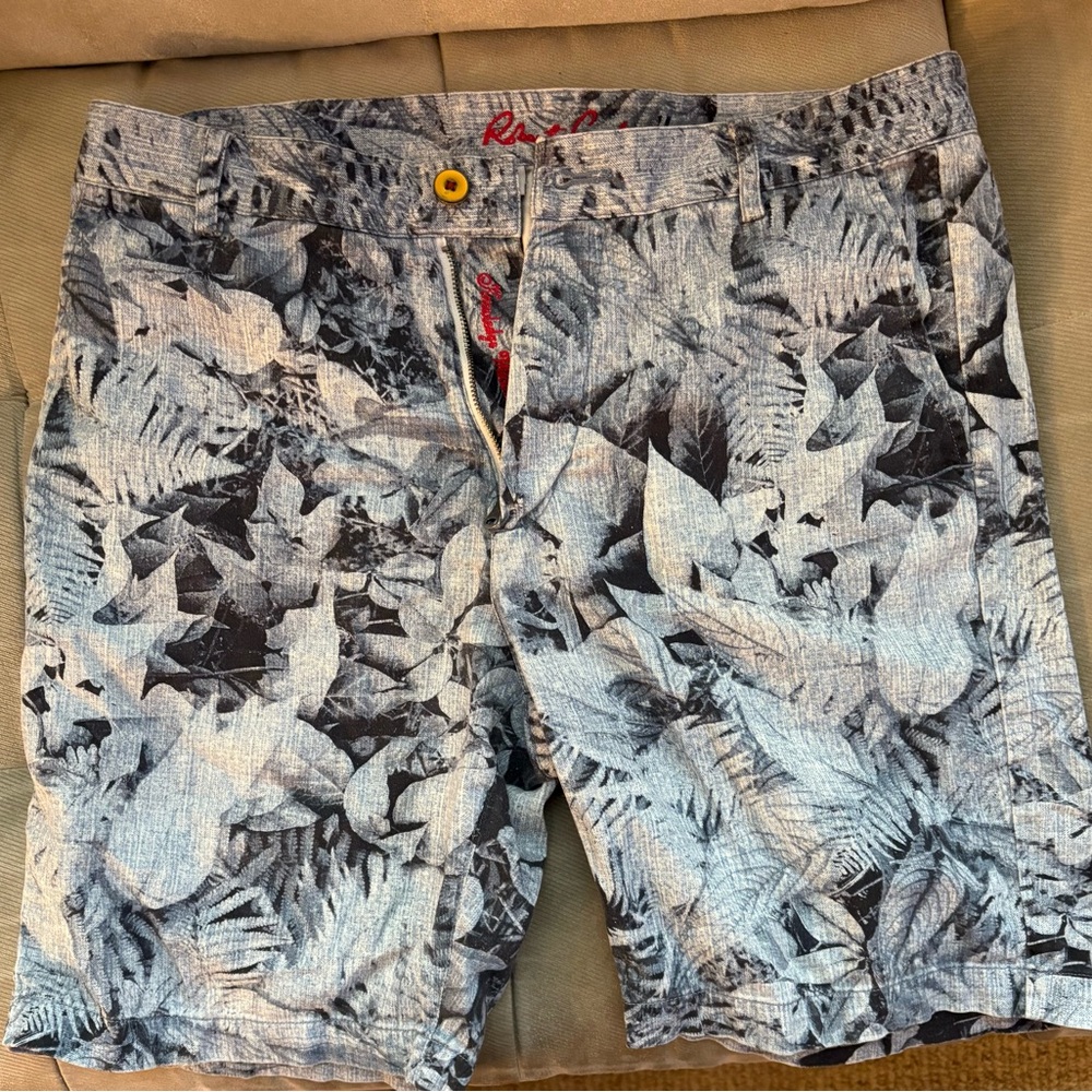Robert Graham Blue and white Leaf Print Men's Shorts